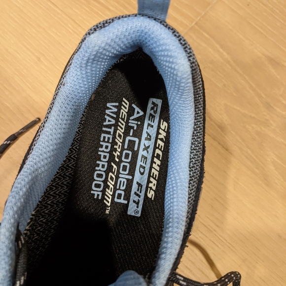 Sketchers Outdoor Athletic Shoes - Picture 10 of 11